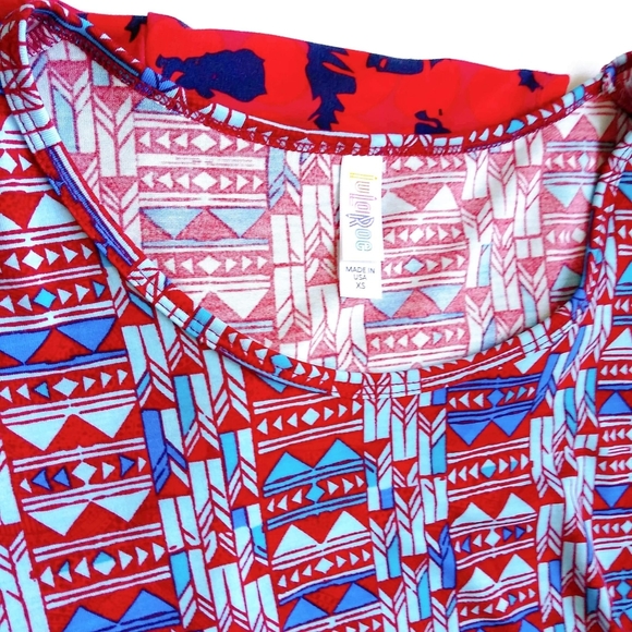 Small Lularoe women's tunic shirt tops Christmasy - Picture 5 of 8